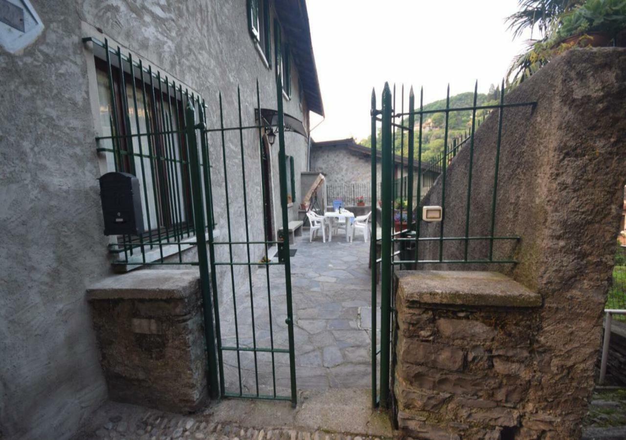 Villa Casa Angela à Perledo Extérieur photo
